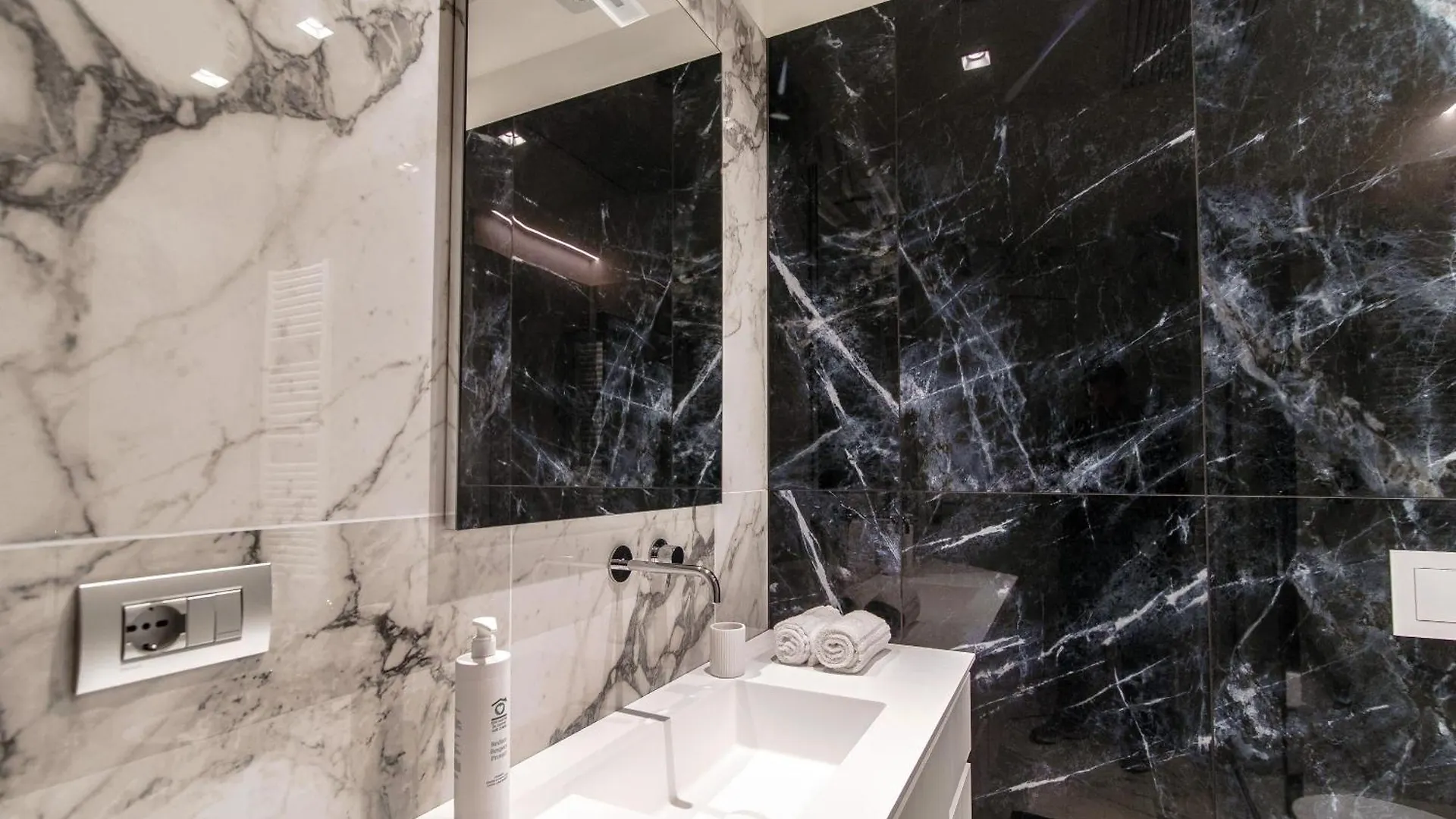 Rubini Suites - By Myhomeincomo Como