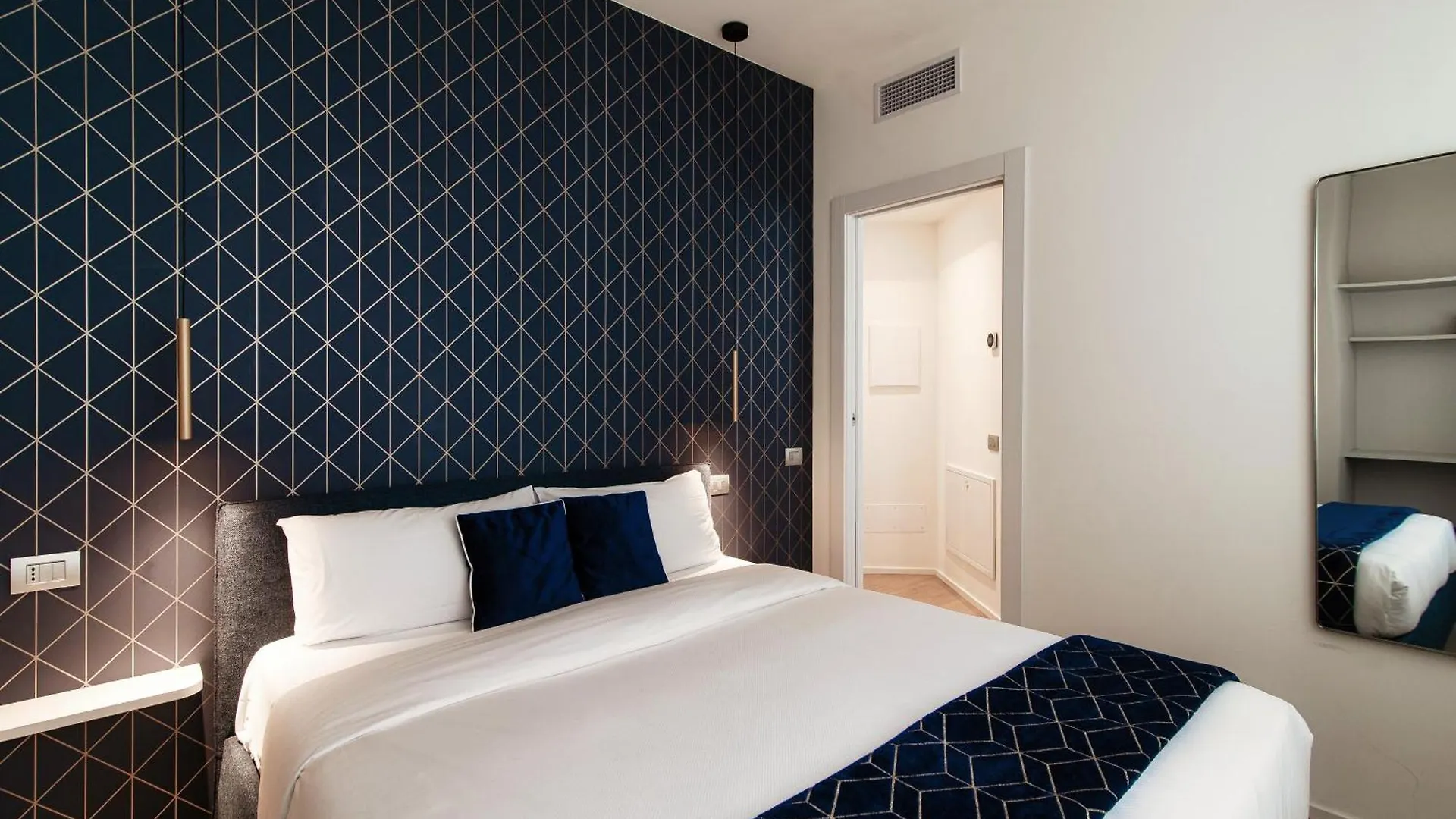Rubini Suites - By MyhomeinCôme Appartement